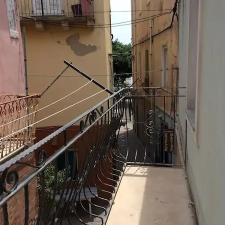 Ferienhaus Tipica Casa Carlofortina Nel Centro Storico Carloforte (Isola di San Pietro)