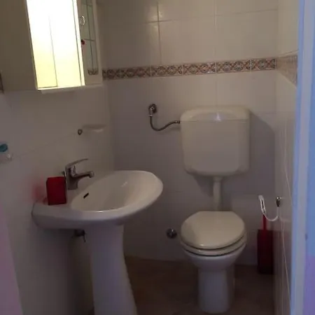 Tipica Casa Carlofortina Nel Centro Storico Carloforte (Isola di San Pietro)