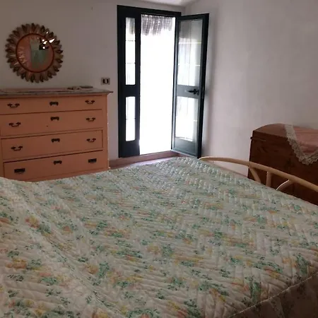 Tipica Casa Carlofortina Nel Centro Storico *