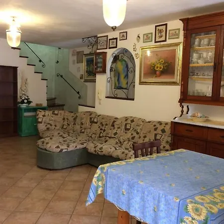 Tipica Casa Carlofortina Nel Centro Storico Ferienhaus Carloforte (Isola di San Pietro)